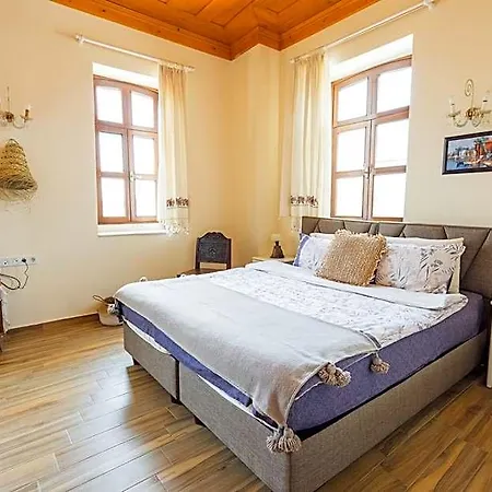 Lavantali Tasev Butik & Restorant ホテル 5*